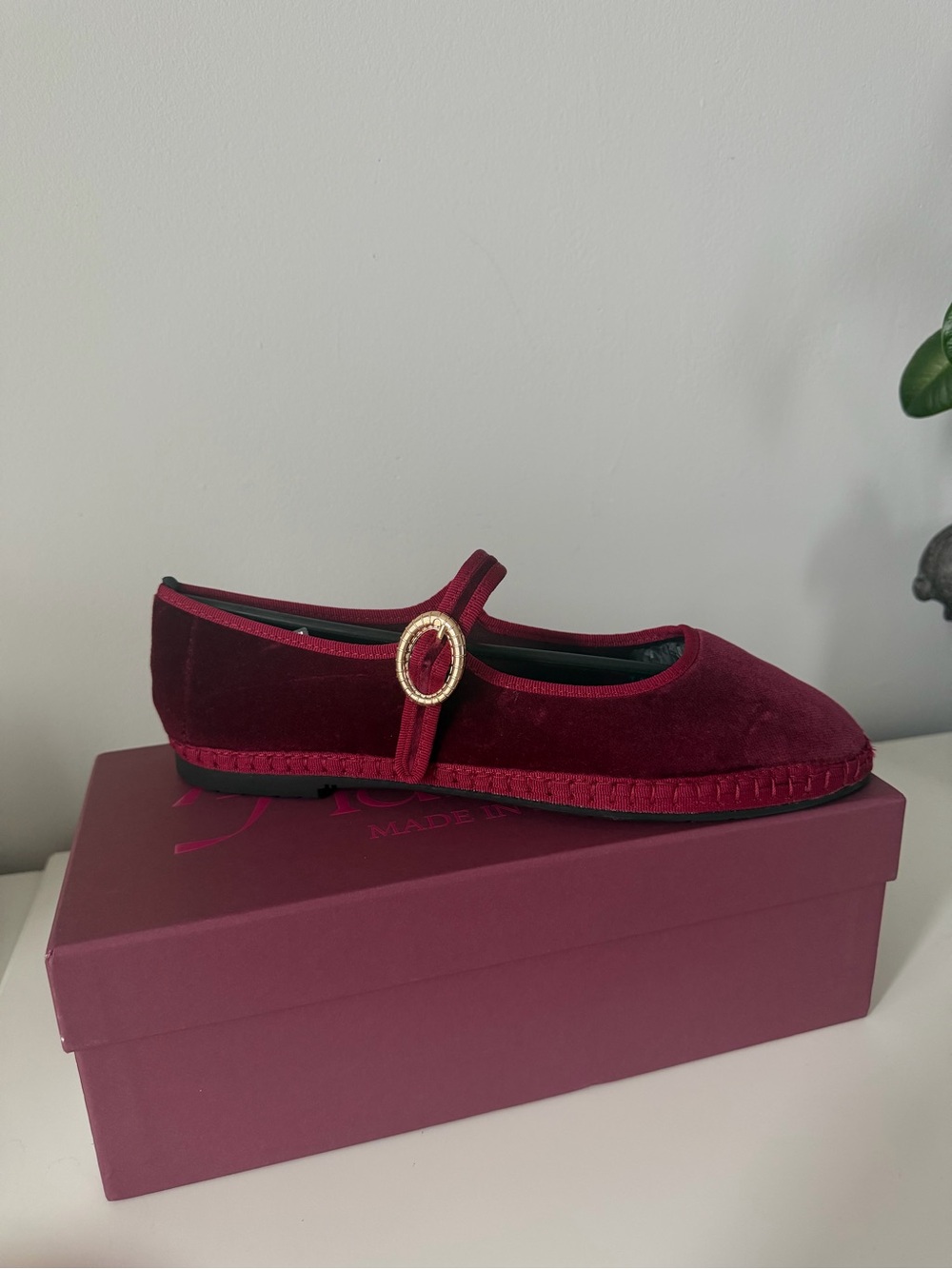 Flabelus Velvet Mary Janes